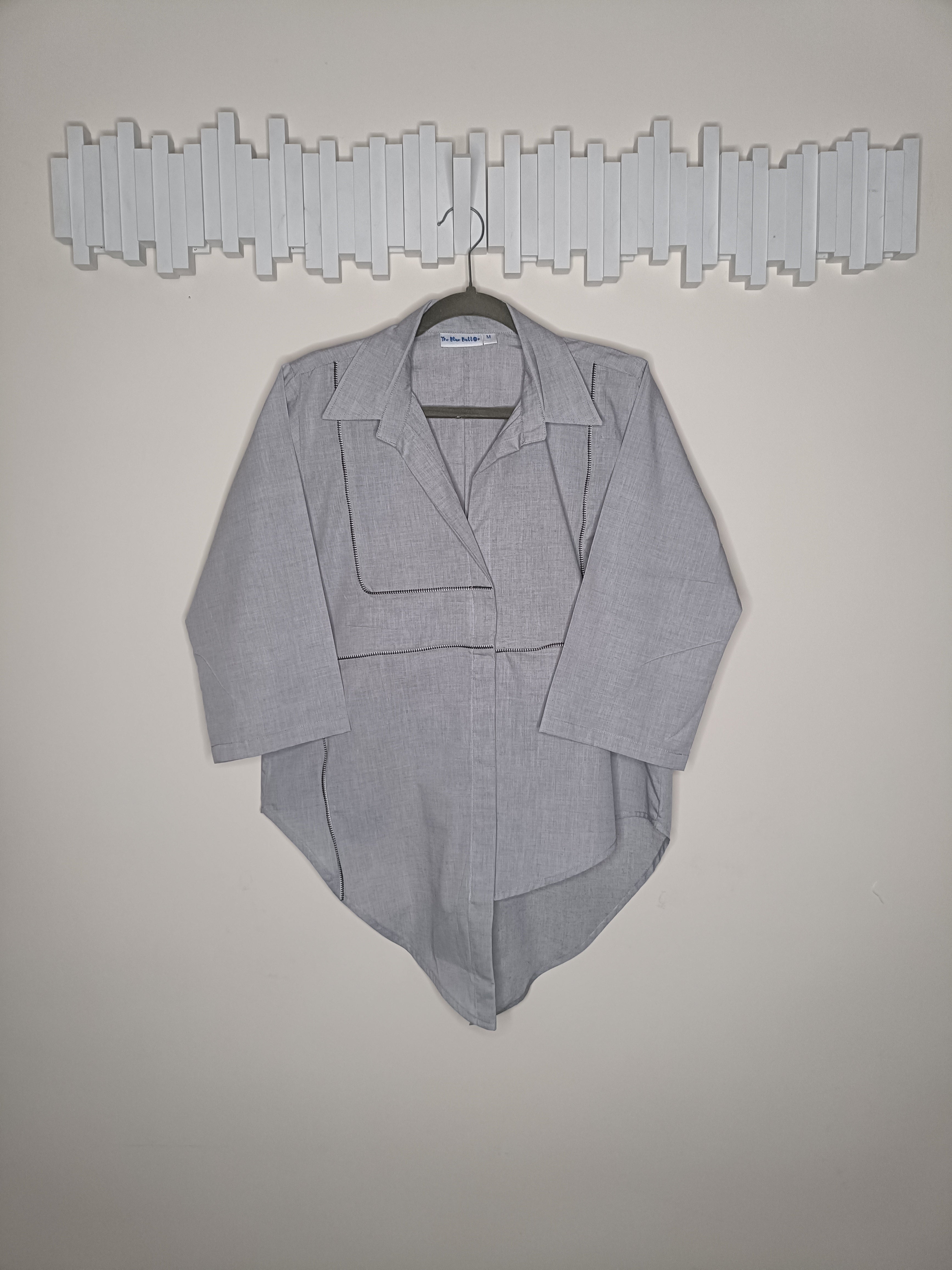 Square line shirt