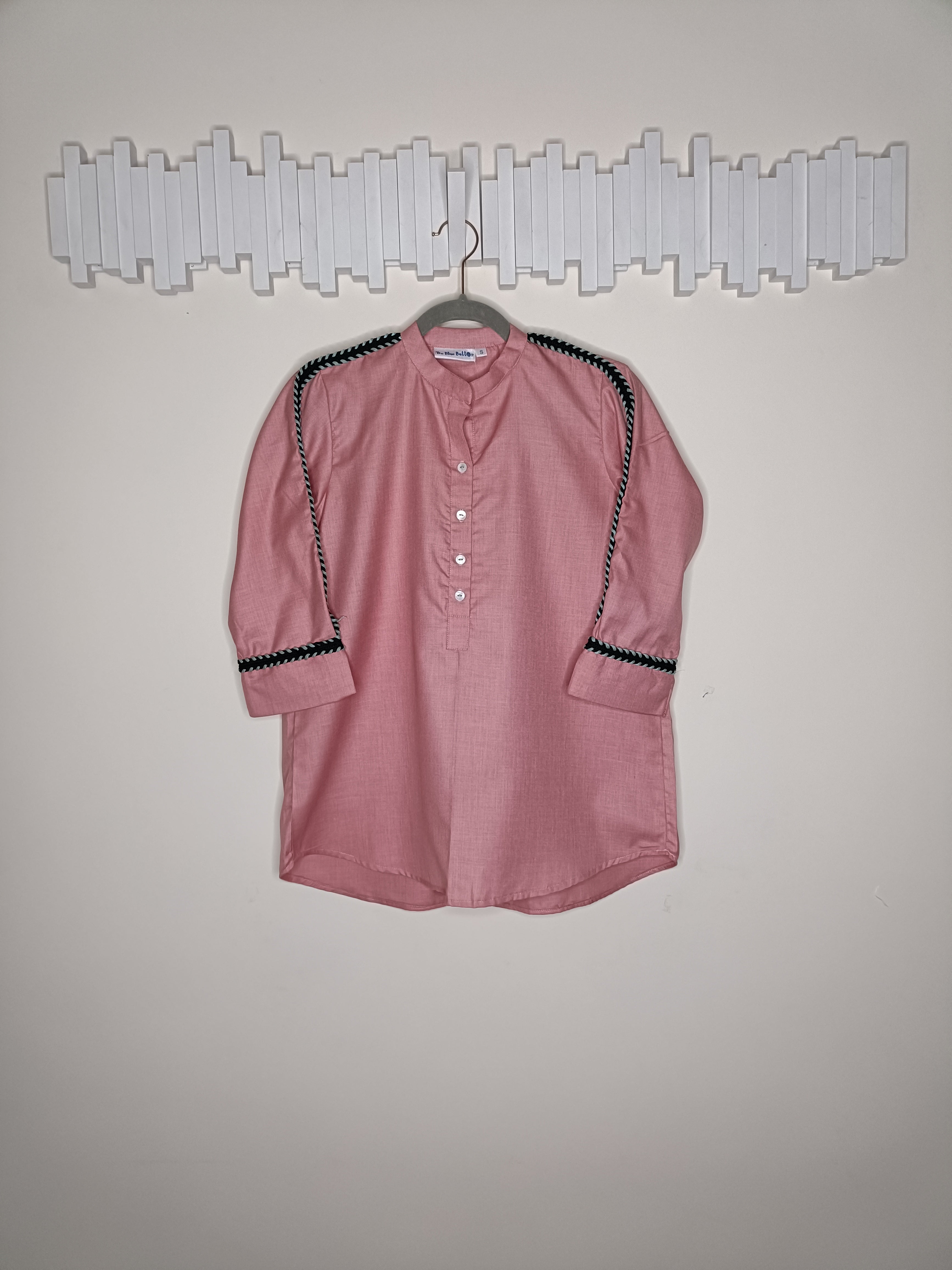Ribbon sleeve shirt